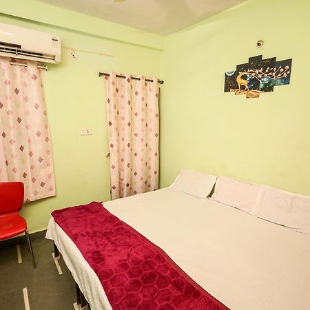 Rai Guest House Uddzsaín Kültér fotó