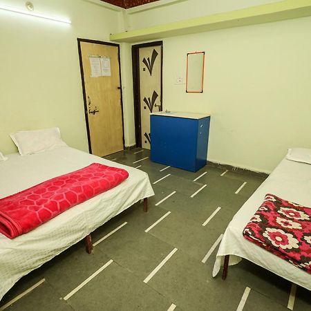 Rai Guest House Uddzsaín Kültér fotó