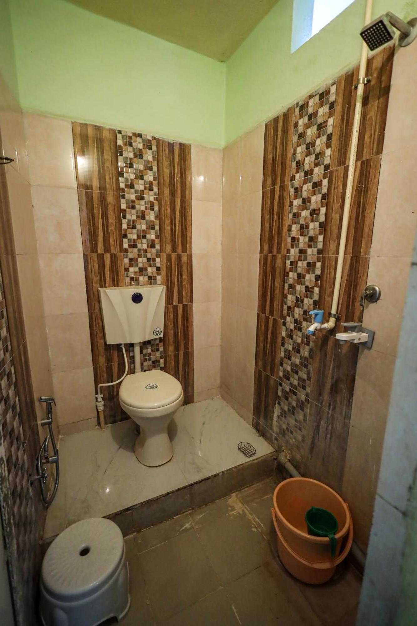 Rai Guest House Uddzsaín Kültér fotó